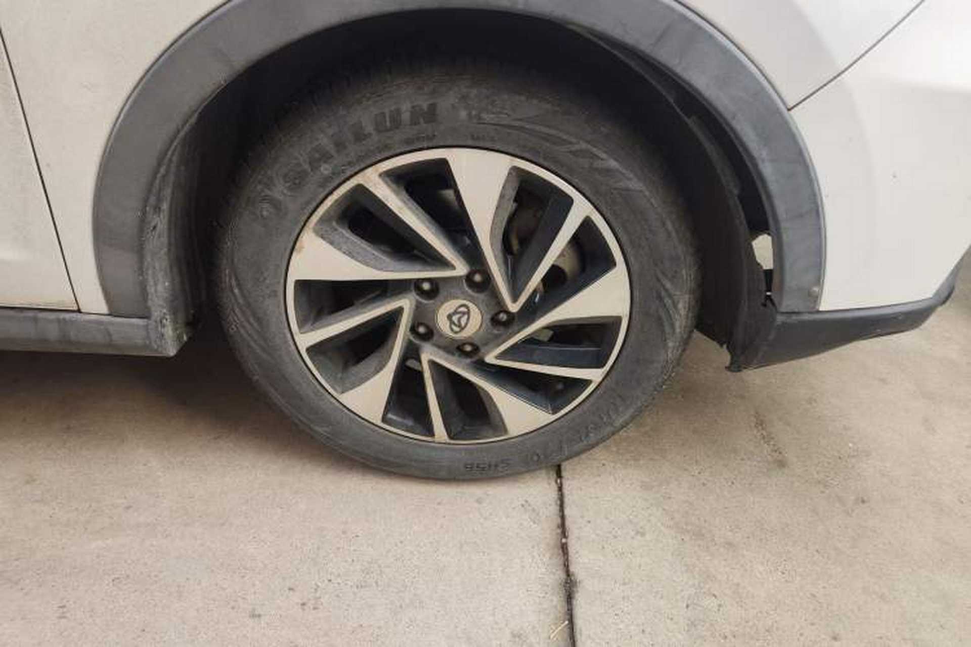 Used CHANGAN OSHAN A800 2017 1.6L Manual Standard Edition Right Front Wheel Hub