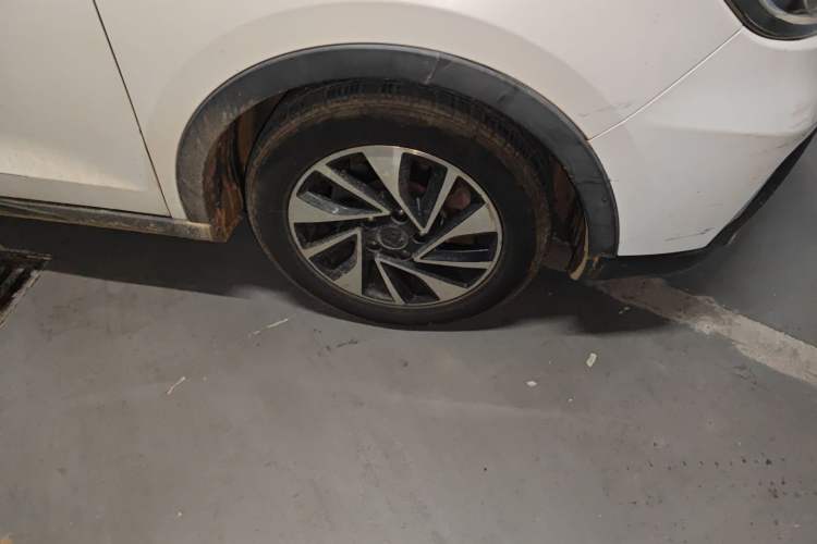 Used CHANGAN OSHAN A800 2017 1.6L Manual Comfort Model Right Front Wheel Hub