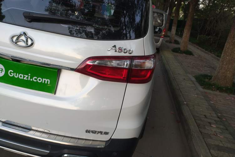 Used CHANGAN OSHAN A800 2017 1.5T Automatic ZhiZun Model Right Rear Taillight