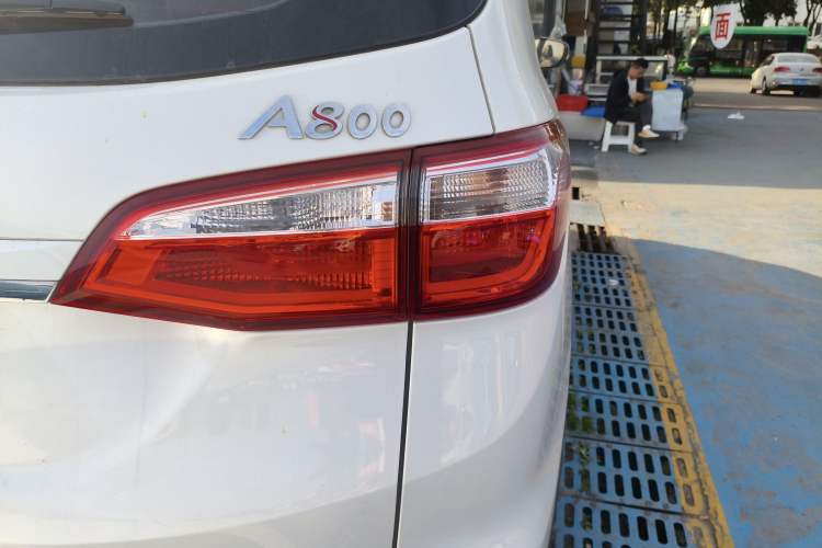 Used CHANGAN OSHAN A800 2017 1.6L Manual Luxury Model Right Rear Taillight