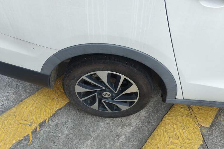 Used CHANGAN OSHAN A800 2017 1.5T Manual Luxury Model Right Rear Wheel Hub