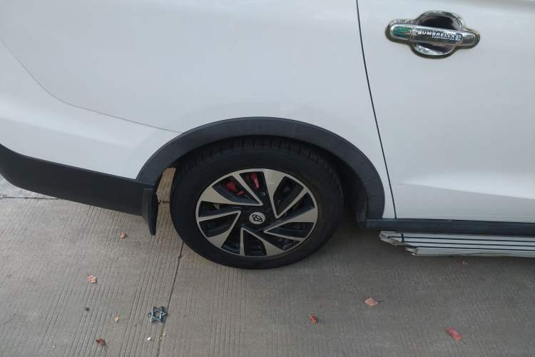 Used CHANGAN OSHAN A800 2017 1.5T Automatic ZhiZun Model Right Rear Wheel Hub