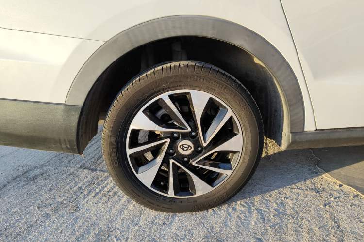 Used CHANGAN OSHAN A800 2017 1.6L Manual Luxury Model Right Rear Wheel Hub