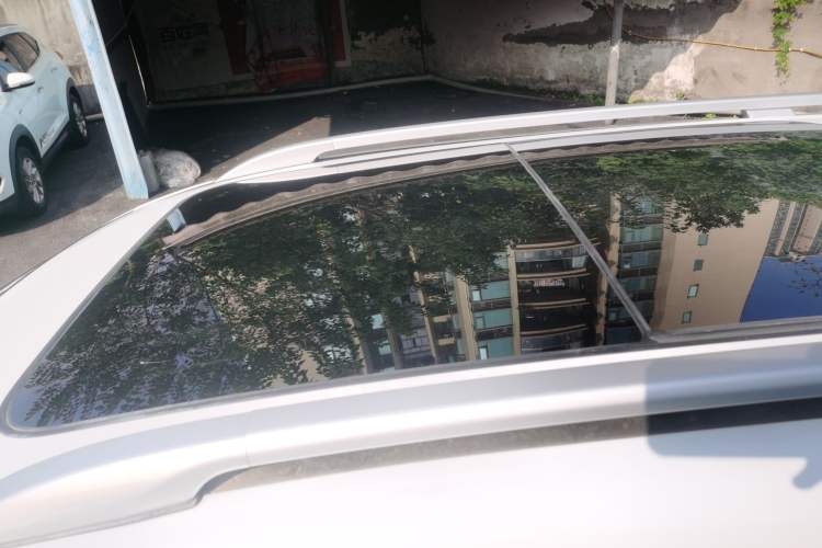 Used CHANGAN OSHAN A800 2017 1.5T Automatic ZhiZun Model Roof