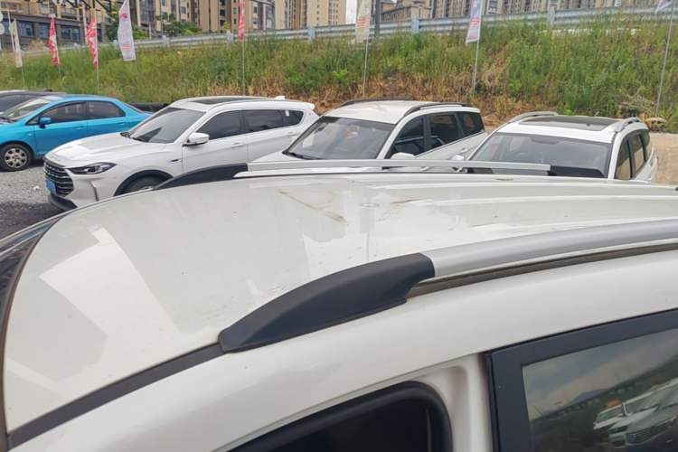 Used CHANGAN OSHAN A800 2017 1.6L Manual Comfort Model Roof