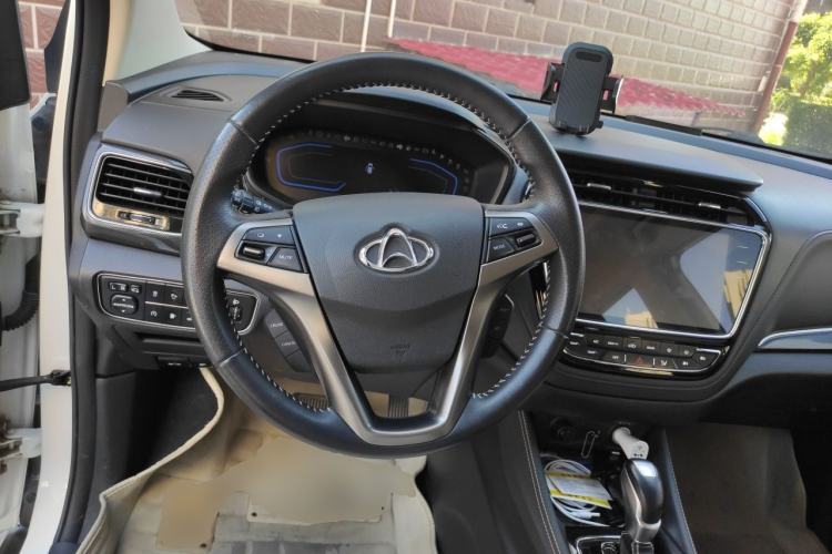 Used CHANGAN OSHAN A800 2017 1.5T Automatic ZhiZun Model Steering Wheel