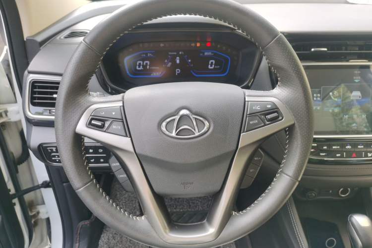 Used CHANGAN OSHAN A800 2017 1.5T Automatic ZhiZun Model Steering Wheel