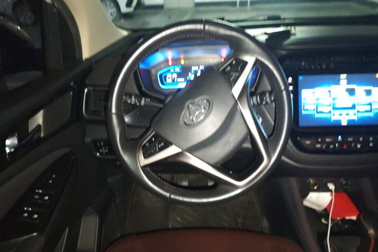 Used CHANGAN OSHAN A800 2017 1.6L Manual Luxury Model Steering Wheel