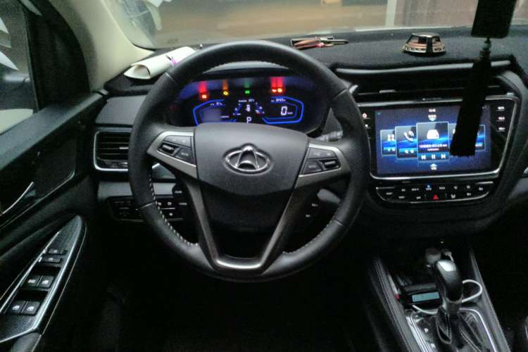 Used CHANGAN OSHAN A800 2017 1.5T Automatic ZhiZun Model Steering Wheel