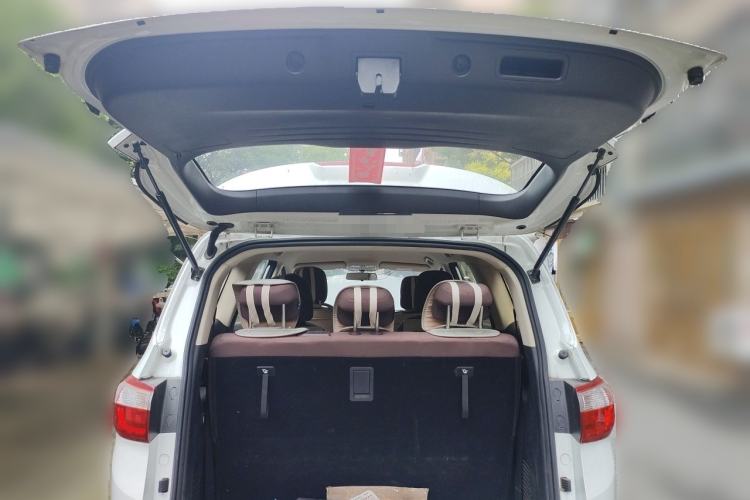 Used CHANGAN OSHAN A800 2017 1.5T Automatic Comfort Model Trunk