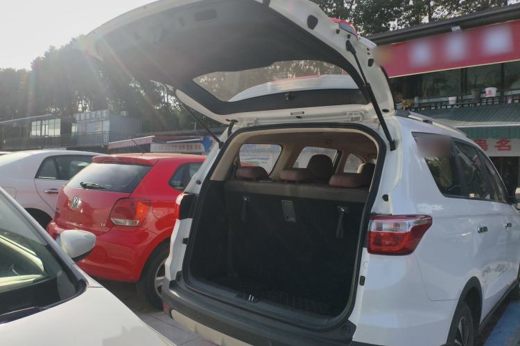 Used CHANGAN OSHAN A800 2017 1.6L Manual Luxury Model Trunk