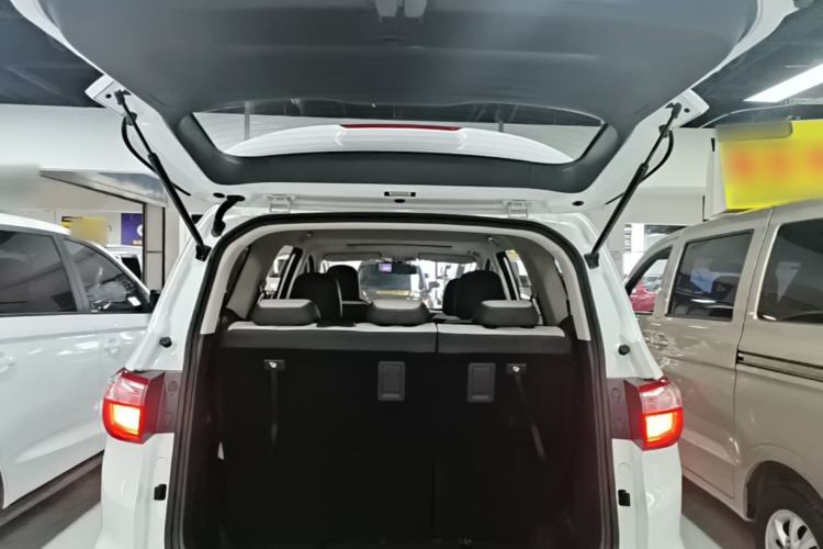 Used CHANGAN OSHAN A800 2017 1.5T Automatic Luxury Model Trunk