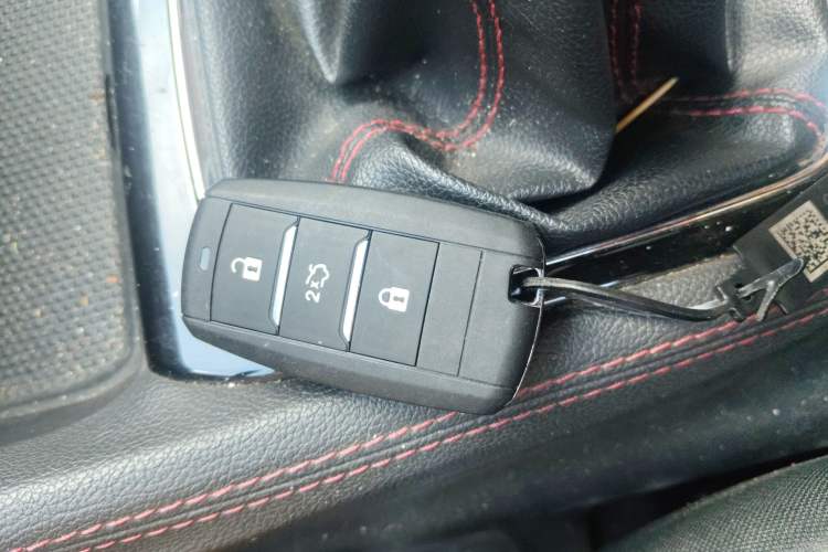 Used CHANGAN OSHAN A800 2017 1.5T Manual Luxury Model Vehicle Key