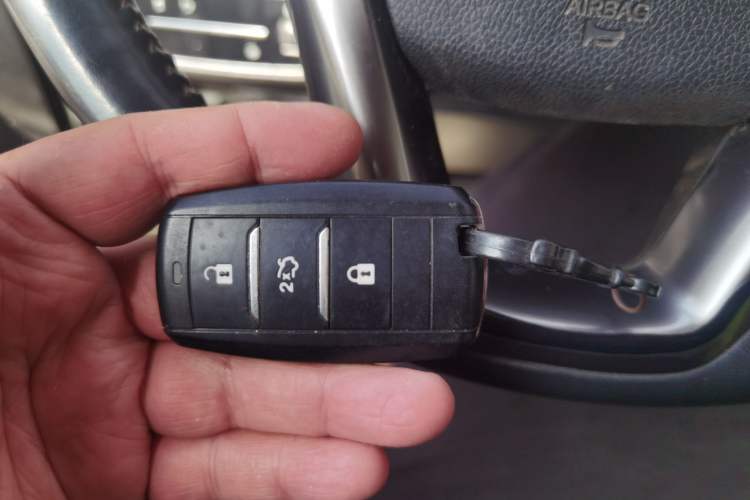 Used CHANGAN OSHAN A800 2017 1.6L Manual Luxury Model Vehicle Key
