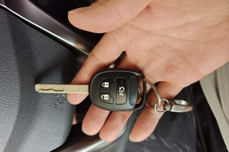 Used CHANGAN OSHAN A800 2017 1.6L Manual Comfort Model Vehicle Key