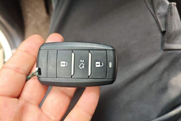 Used CHANGAN OSHAN A800 2017 1.5T Automatic ZhiZun Model Vehicle Key
