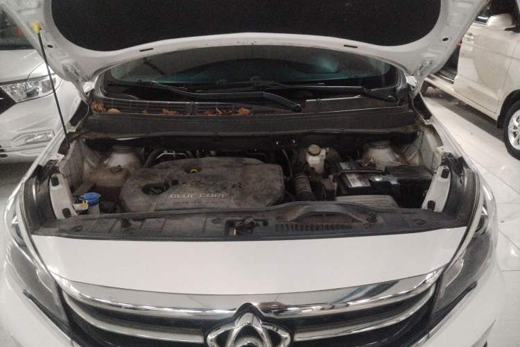 Used CHANGAN OSHAN A800 2018 1.6L Manual Smart Network Model Engine Bay