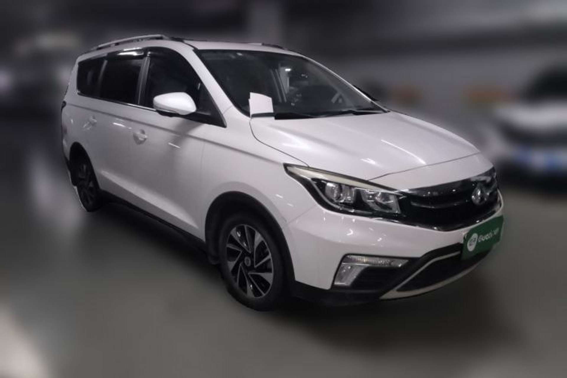 Used CHANGAN OSHAN A800 2018 1.5T Automatic Smart Network Version Front Right 45 Deg