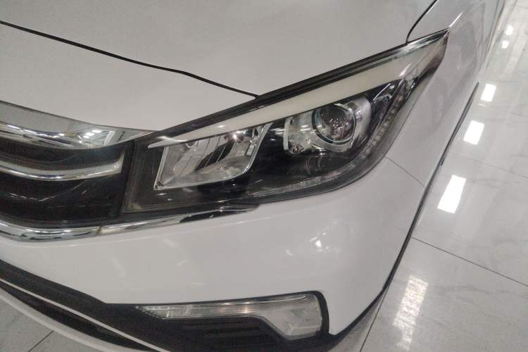 Used CHANGAN OSHAN A800 2018 1.6L Manual Smart Network Model Left Front Headlight