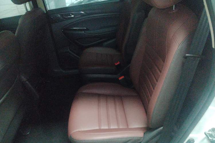 Used CHANGAN OSHAN A800 2018 1.6L Manual Smart Network Model Left Rear Seat
