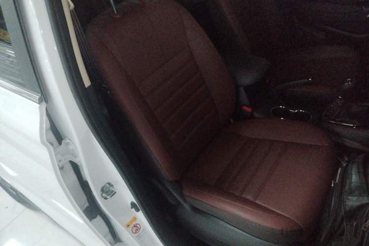Used CHANGAN OSHAN A800 2018 1.6L Manual Smart Network Model Right Front Seat