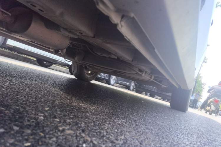 Used CHANGAN OSHAN A800 2019 1.6L Manual Comfort Model China VI Standard Chassis Front Left