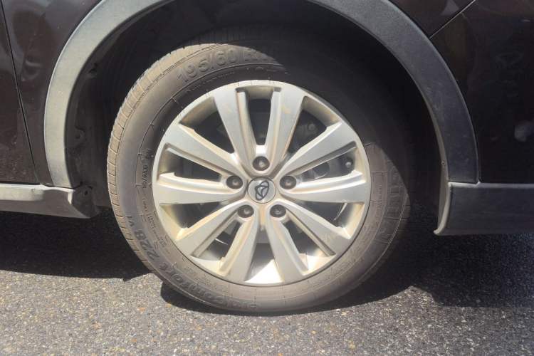 Used CHANGAN OSHAN A800 2019 1.6L Manual Comfort Model China VI Standard Right Front Wheel Hub