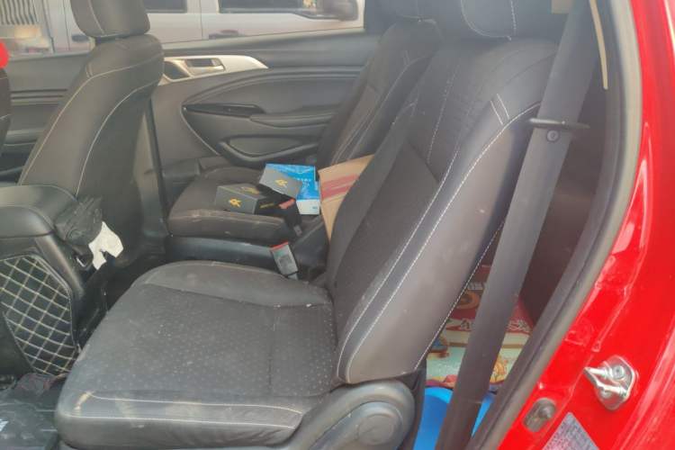 Used CHANGAN OSHAN A800 2019 1.6L Manual Comfort Model China V Standard Left Rear Seat