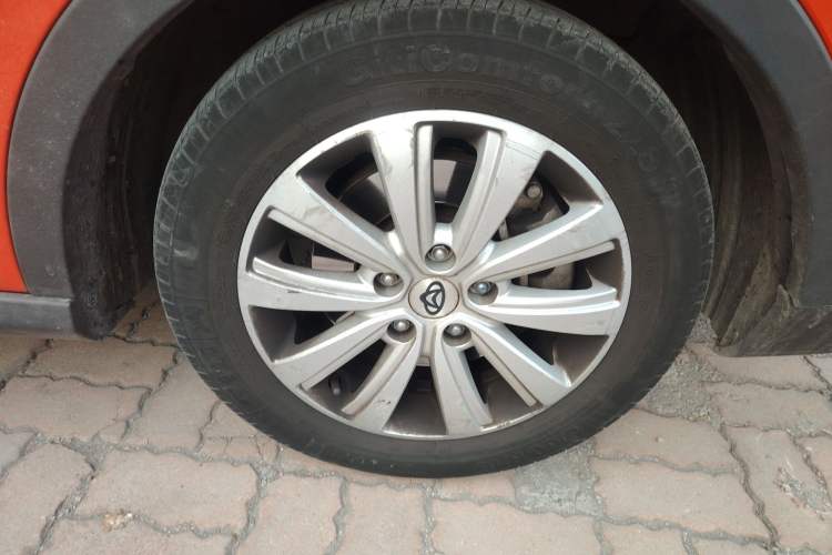 Used CHANGAN OSHAN A800 2019 1.6L Manual Comfort Model China V Standard Right Front Wheel Hub