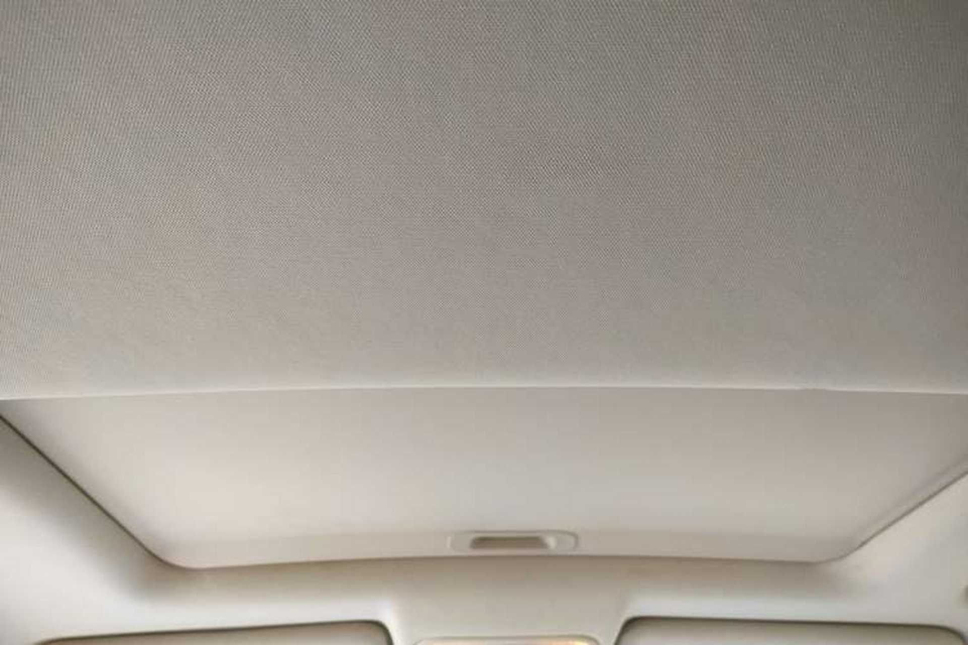 Used CHANGAN OSHAN A800 2019 1.6L Manual Luxury Model China VI Standard Headliner