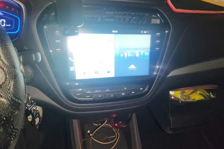 Used CHANGAN OSHAN A800 2019 1.6L Manual Comfort Model China V Standard Audio And AC Panel