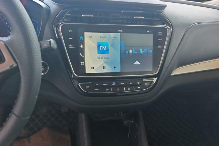 Used CHANGAN OSHAN A800 2019 1.6L Manual Luxury Model China VI Standard Audio And AC Panel