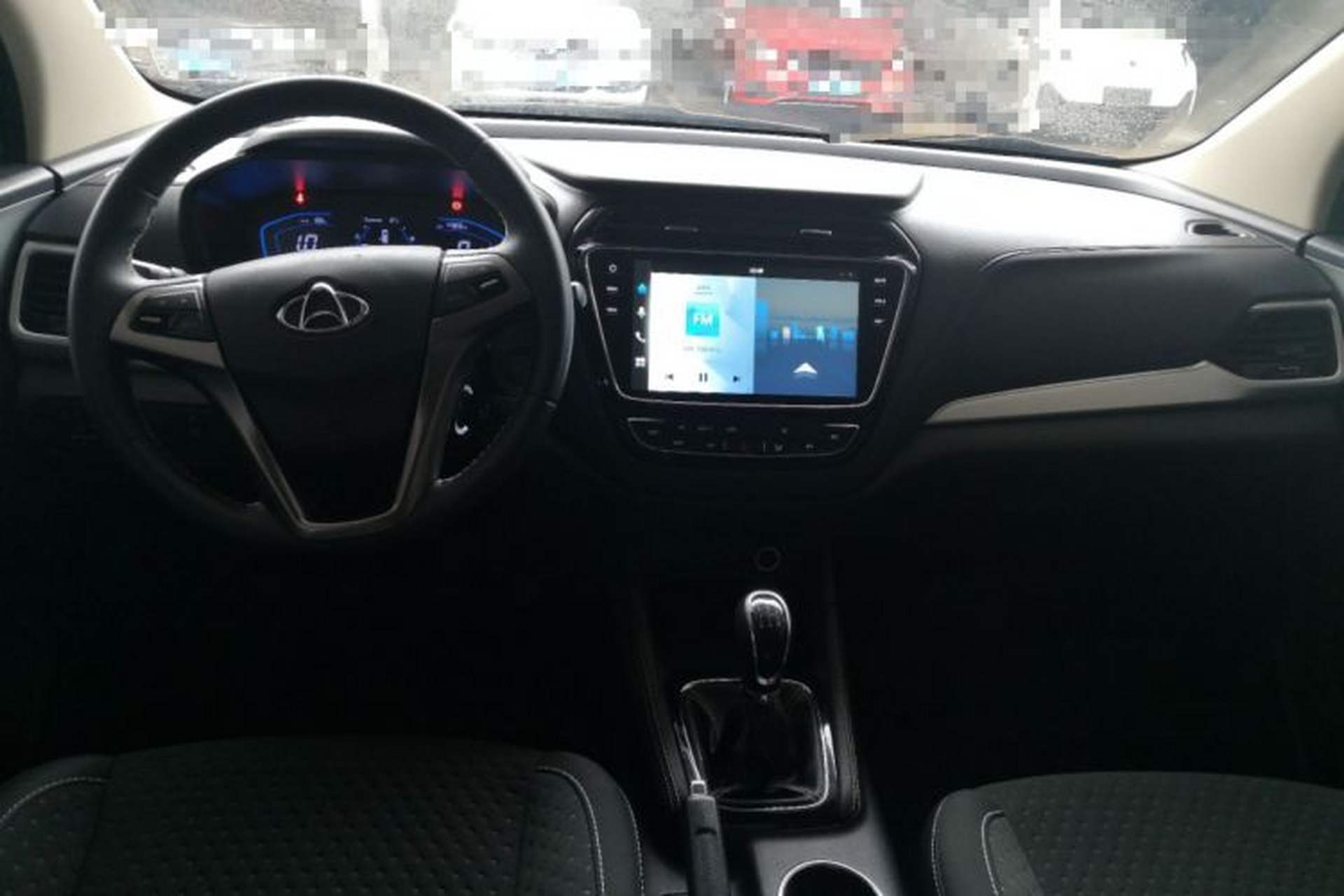 Used CHANGAN OSHAN A800 2019 1.6L Manual Comfort Model China VI Standard Center Console