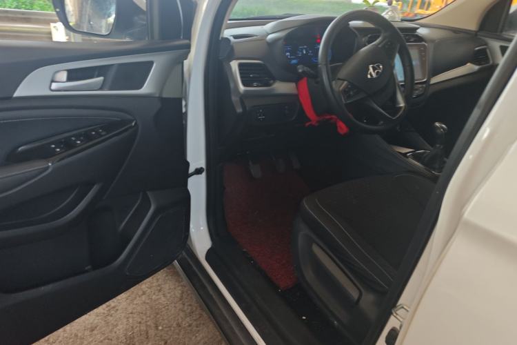 Used CHANGAN OSHAN A800 2019 1.6L Manual Comfort Model China VI Standard Driver Seat