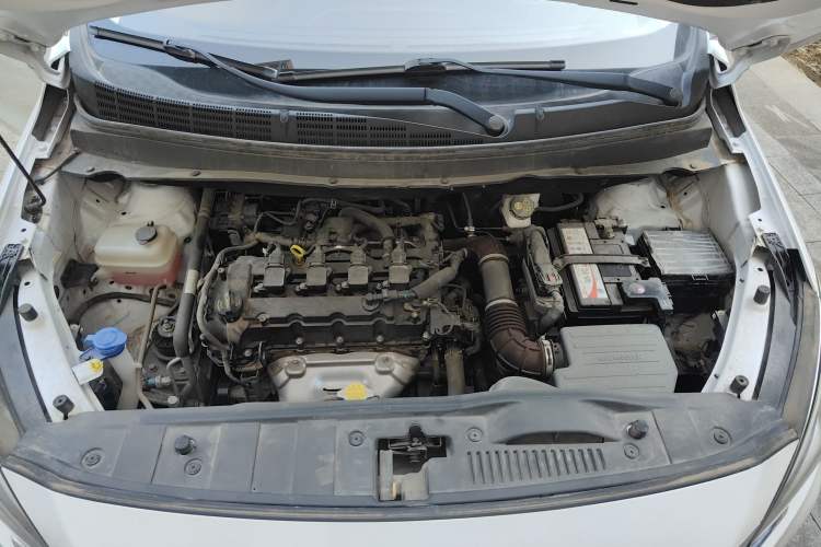 Used CHANGAN OSHAN A800 2019 1.6L Manual Comfort Model China V Standard Engine Bay