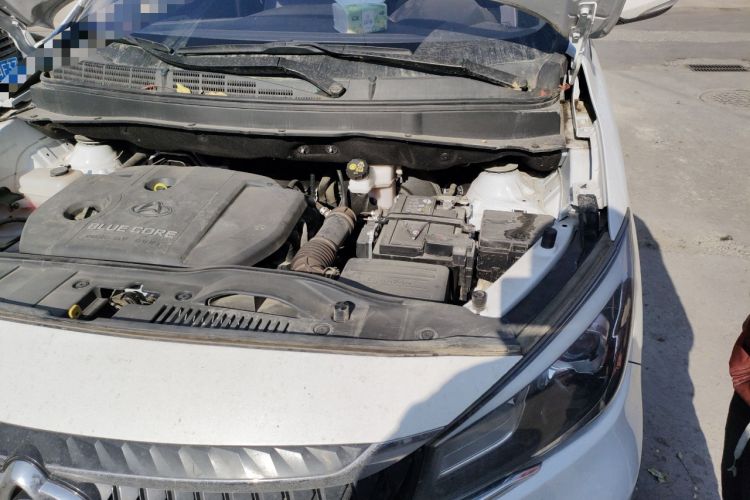 Used CHANGAN OSHAN A800 2019 1.6L Manual Comfort Model China V Standard Engine Bay Left