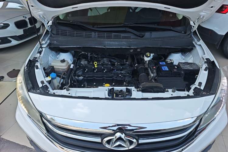 Used CHANGAN OSHAN A800 2019 1.6L Manual Luxury Model China VI Standard Engine Bay