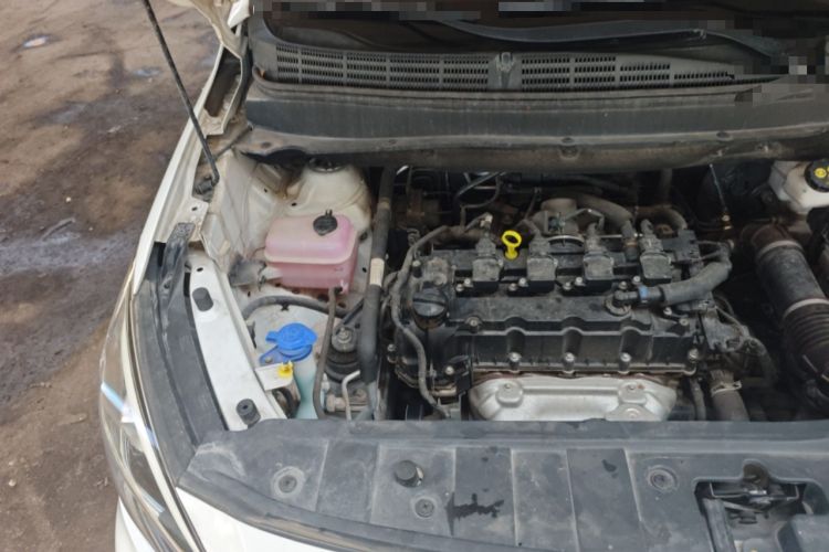 Used CHANGAN OSHAN A800 2019 1.6L Manual Comfort Model China VI Standard Engine Bay Right
