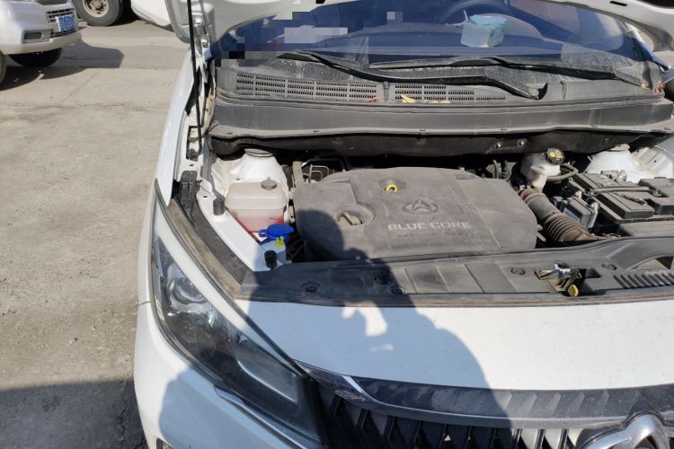 Used CHANGAN OSHAN A800 2019 1.6L Manual Comfort Model China V Standard Engine Bay Right