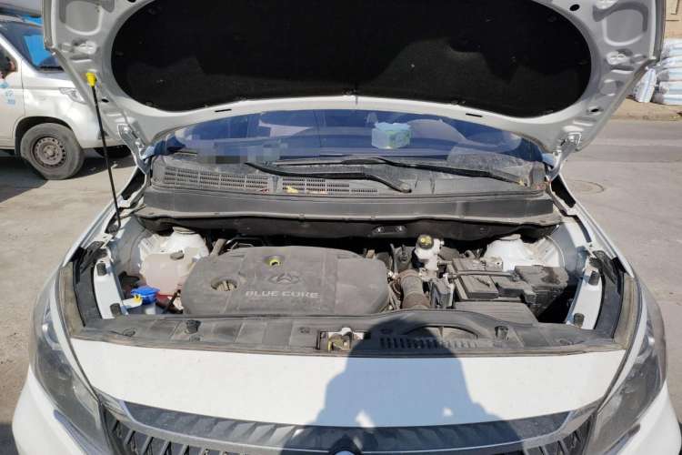 Used CHANGAN OSHAN A800 2019 1.6L Manual Comfort Model China V Standard Engine Bay