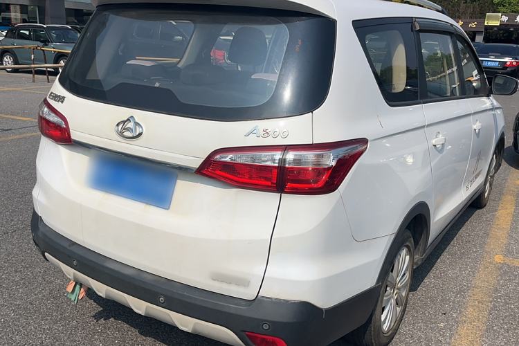 Used CHANGAN OSHAN A800 2019 1.6L Manual Comfort Model China V Standard Exterior 3