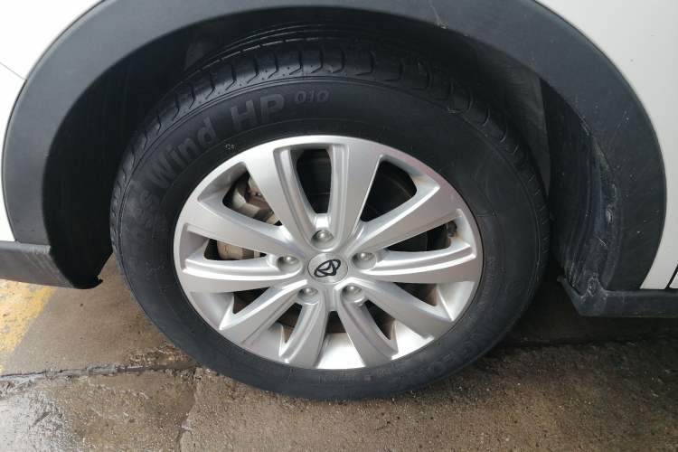 Used CHANGAN OSHAN A800 2019 1.6L Manual Comfort Model China VI Standard Exterior 4