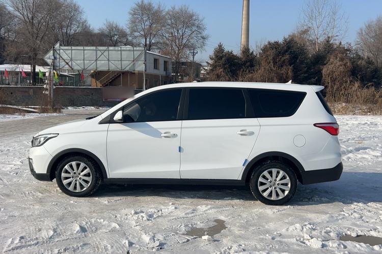 Used CHANGAN OSHAN A800 2019 1.6L Manual Comfort Model China VI Standard Exterior 5