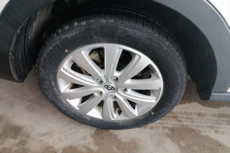 Used CHANGAN OSHAN A800 2019 1.6L Manual Comfort Model China VI Standard Exterior 5