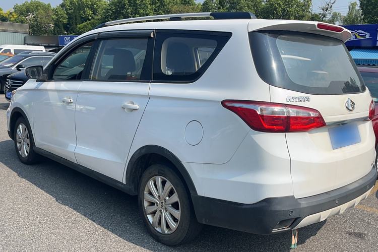 Used CHANGAN OSHAN A800 2019 1.6L Manual Comfort Model China V Standard Exterior 5