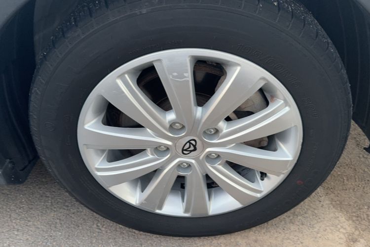 Used CHANGAN OSHAN A800 2019 1.6L Manual Comfort Model China V Standard Exterior 8