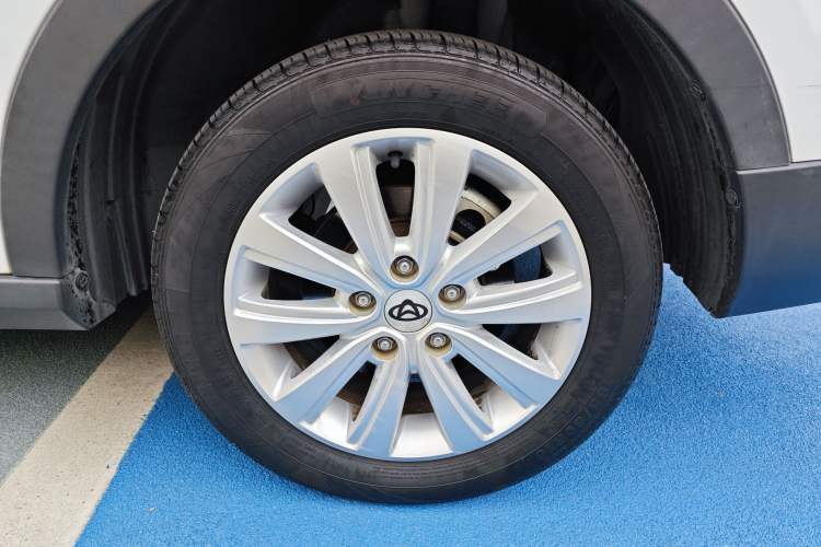 Used CHANGAN OSHAN A800 2019 1.6L Manual Comfort Model China VI Standard Exterior 9