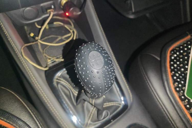 Used CHANGAN OSHAN A800 2019 1.6L Manual Comfort Model China V Standard Gear Lever