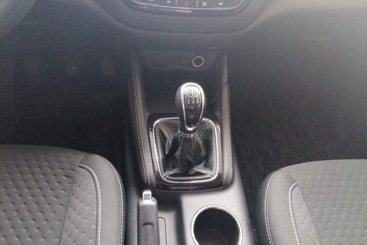 Used CHANGAN OSHAN A800 2019 1.6L Manual Comfort Model China VI Standard Gear Lever