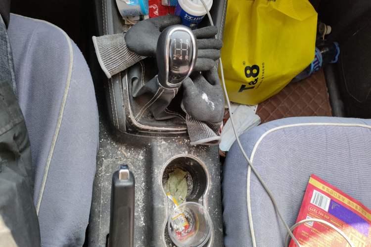 Used CHANGAN OSHAN A800 2019 1.6L Manual Comfort Model China V Standard Gear Lever